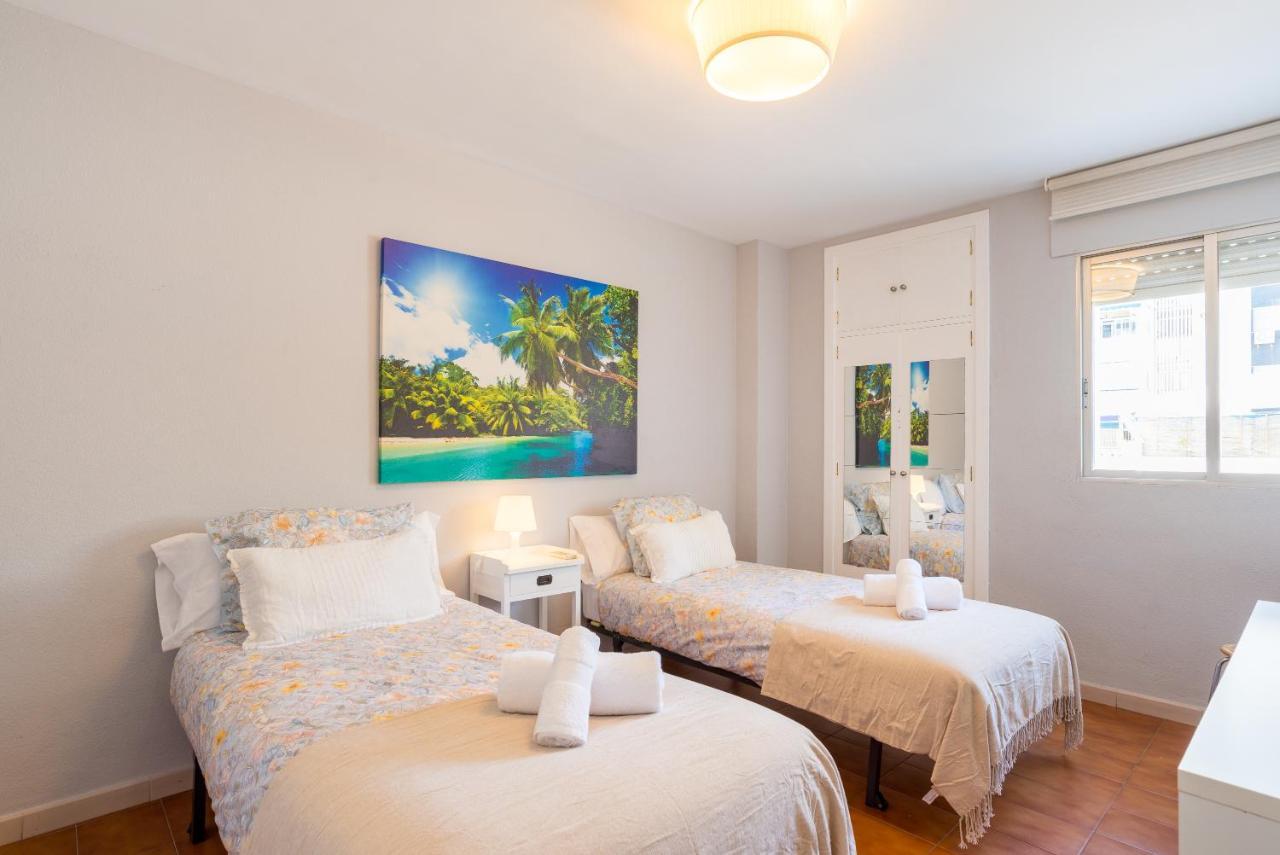 Virginia Beach & Private Terrace By Ele Apartments Malaga Luaran gambar