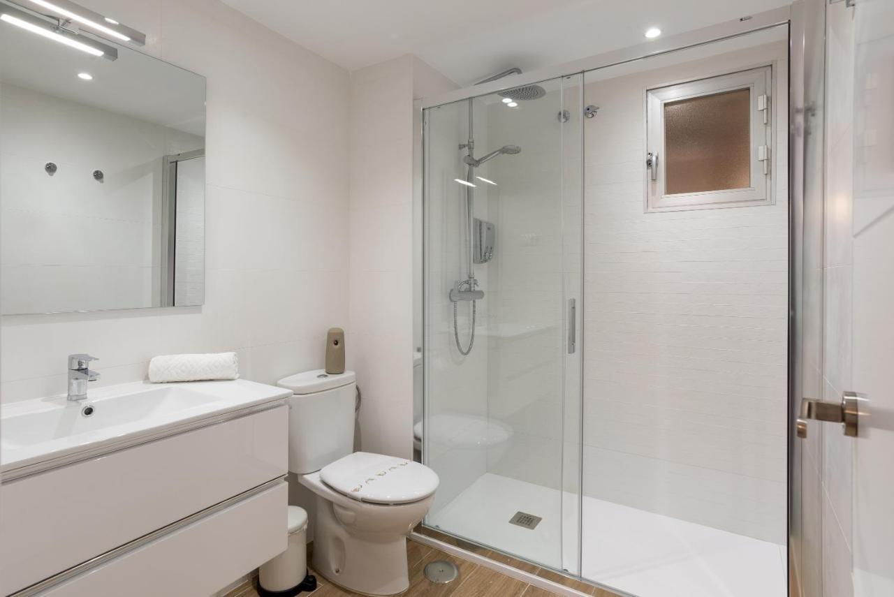 Virginia Beach & Private Terrace By Ele Apartments Malaga Luaran gambar
